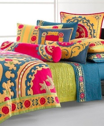 Bright bedding collections