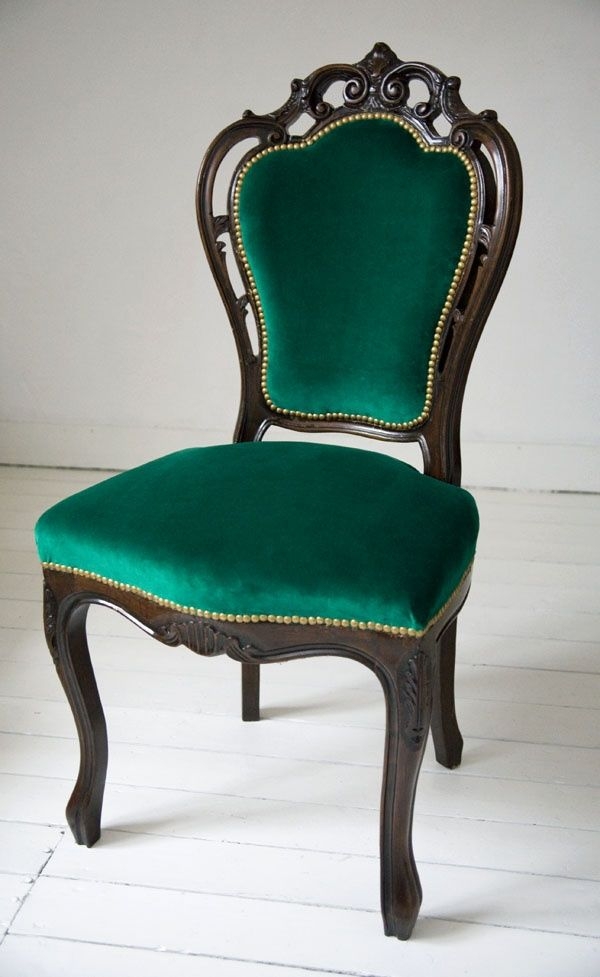 Green velvet chair 16