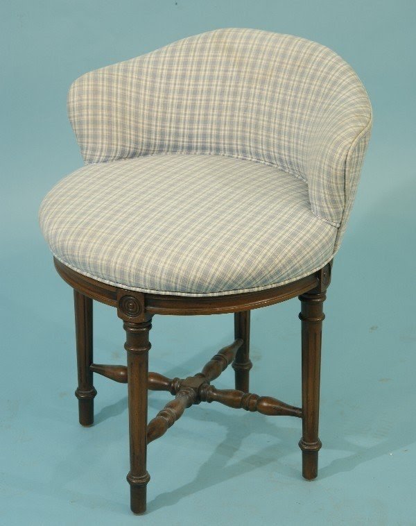 Vanity swivel chair