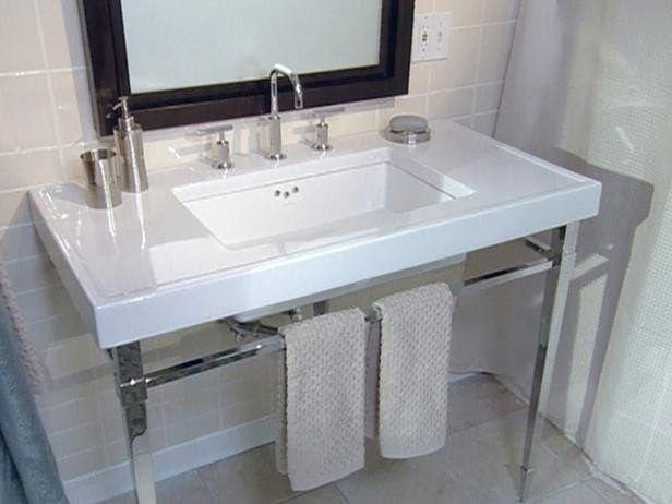 Small sinks for powder room