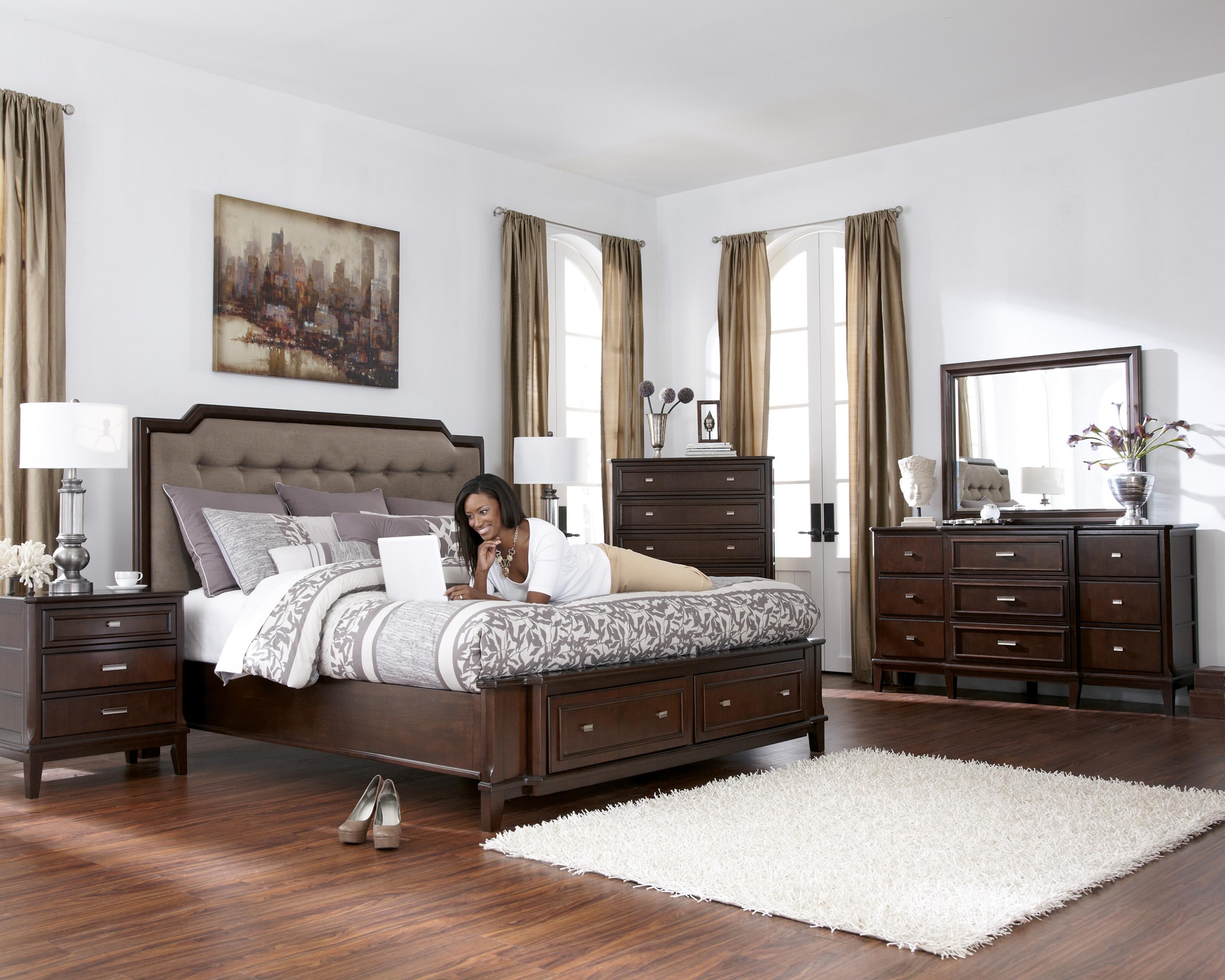 Tufted wood bed deals frame