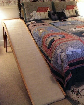 Diy cat hotsell ramp for bed