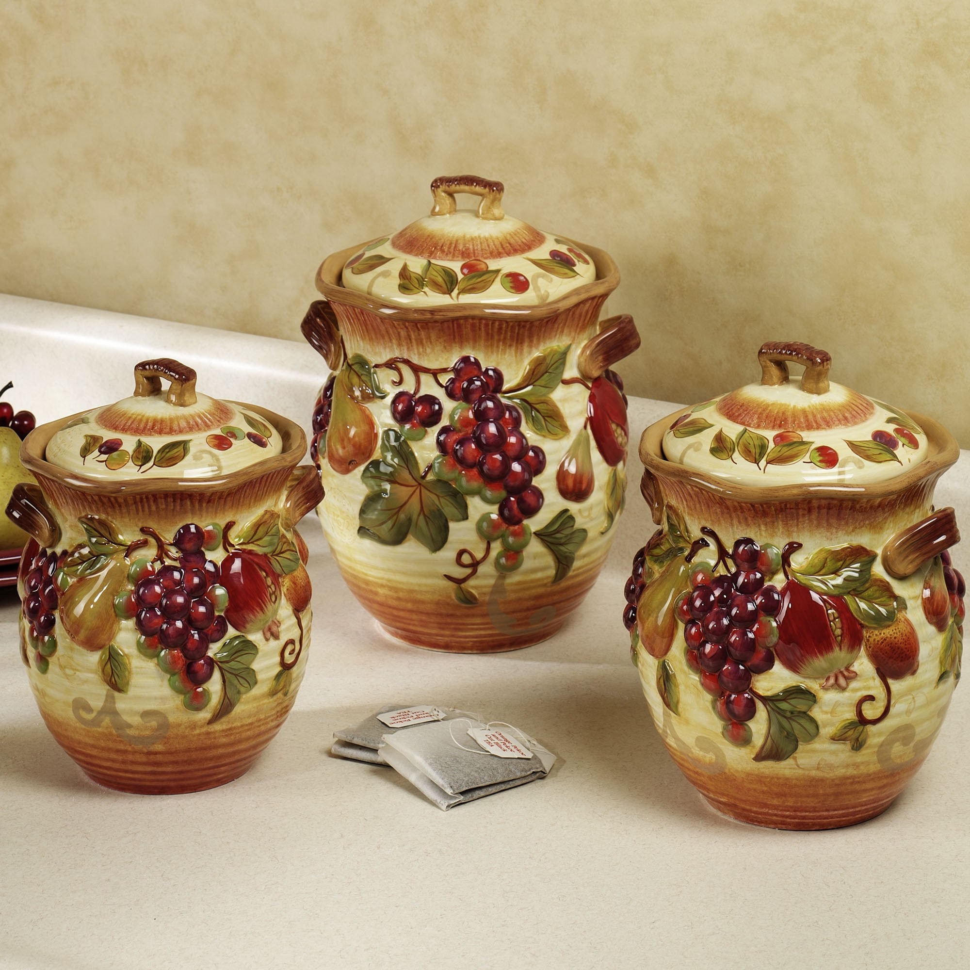 Ceramic canisters sets for the kitchen