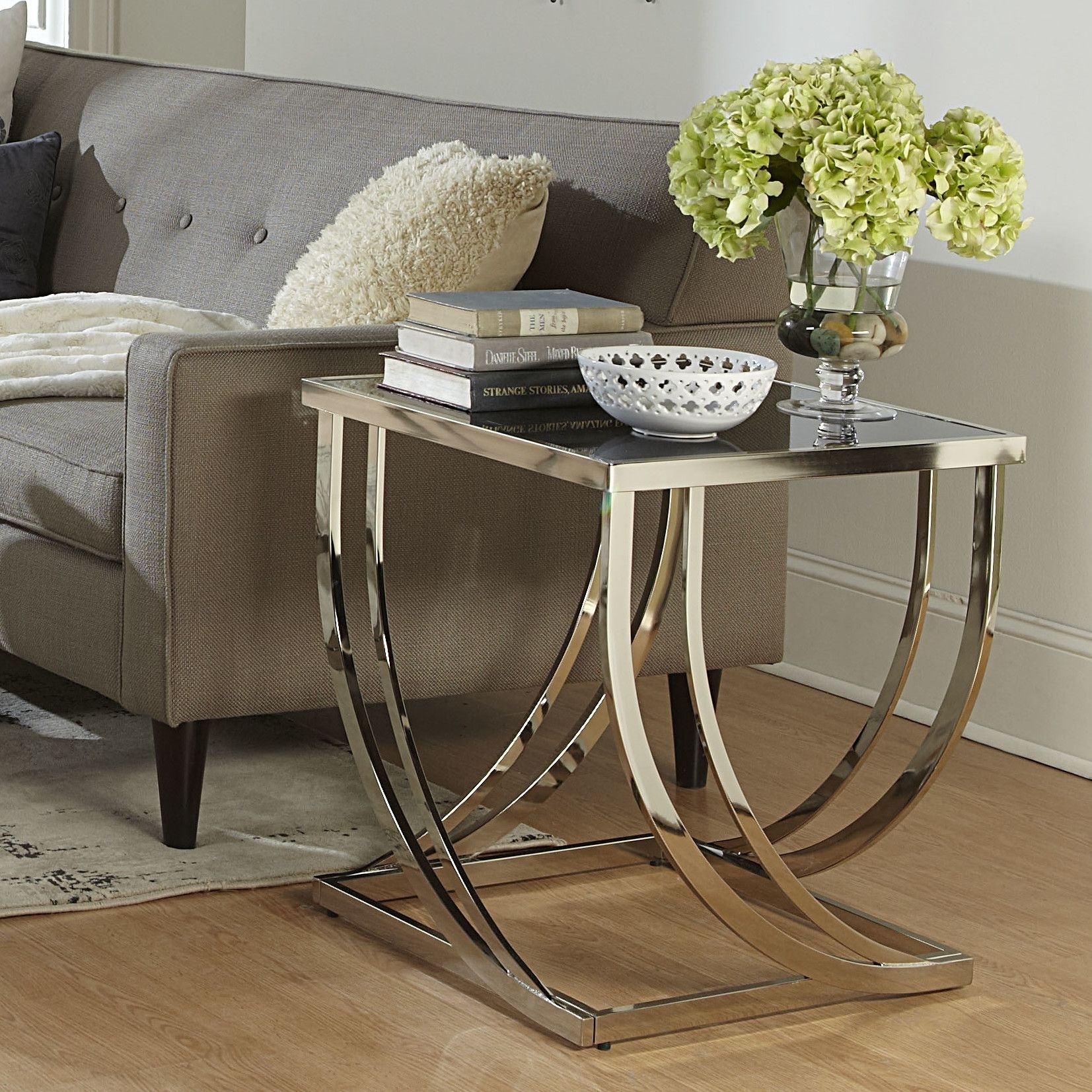 Modern Round Metal and Glass Living Room Accent End Side Table in Silver