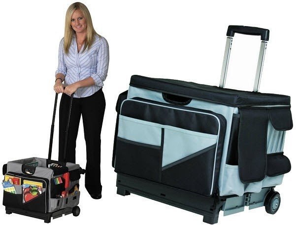 wheeled tote with handle