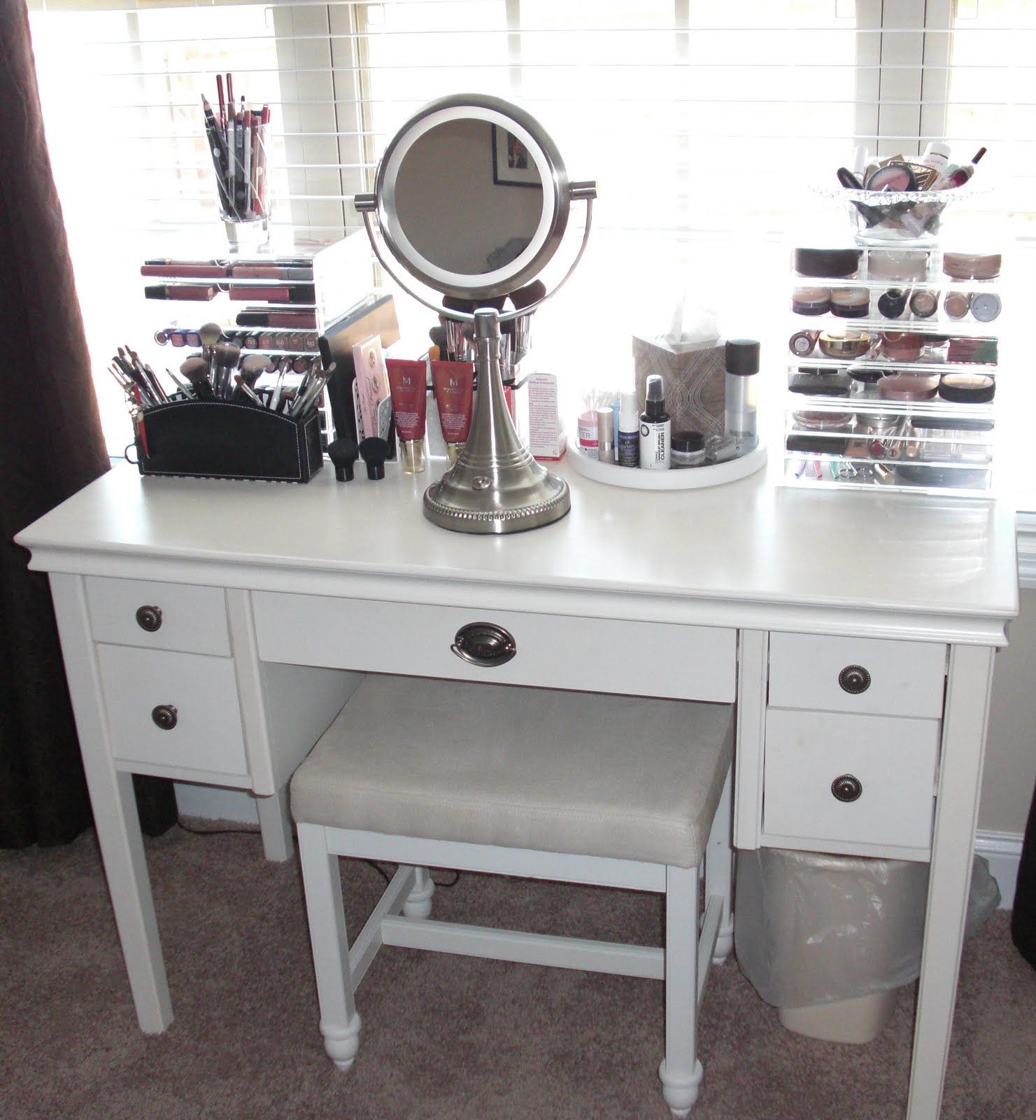 vanity desk