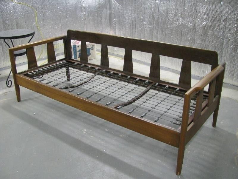 Wooden daybeds