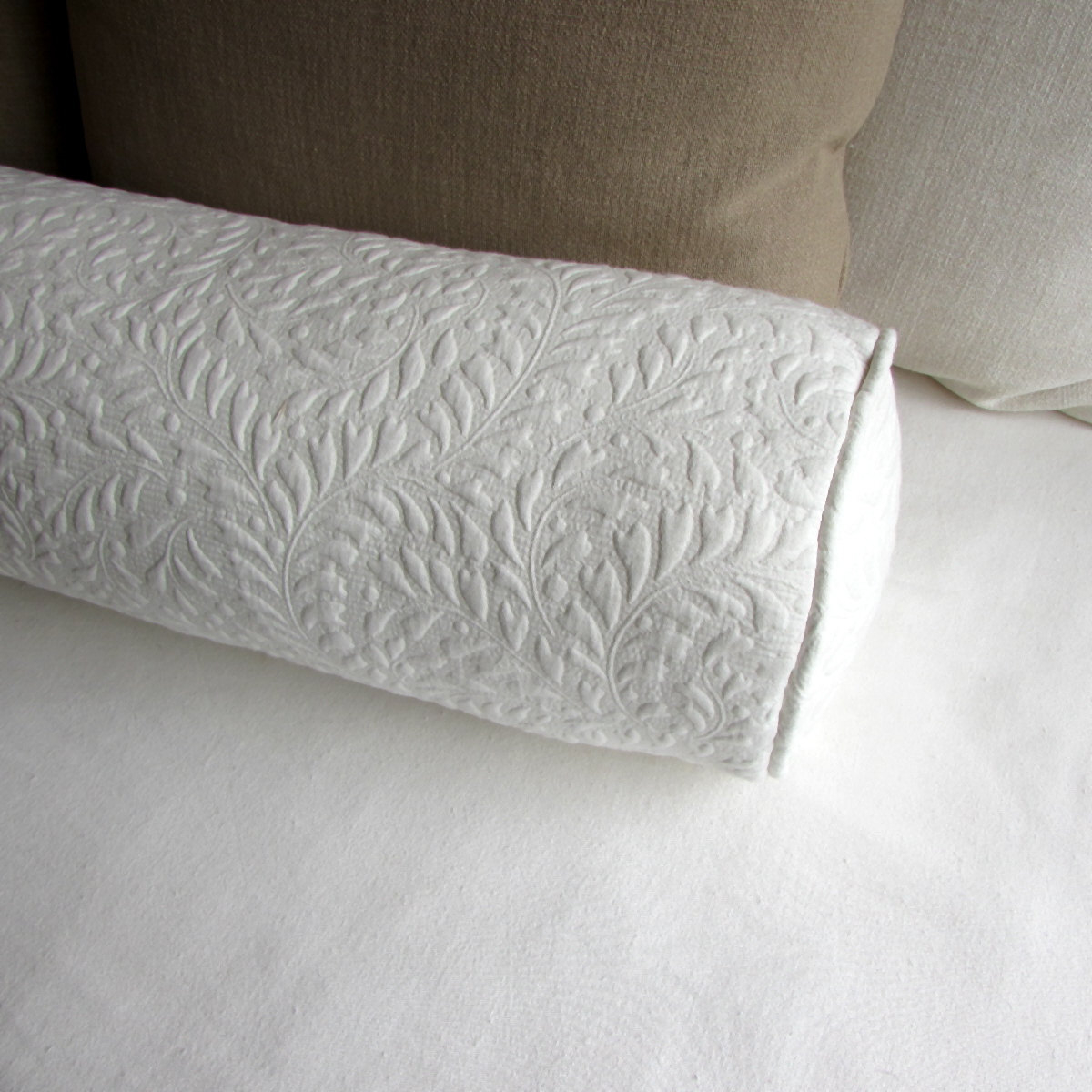 In ivory white daybed si ze 8x30 bolster pillow includes