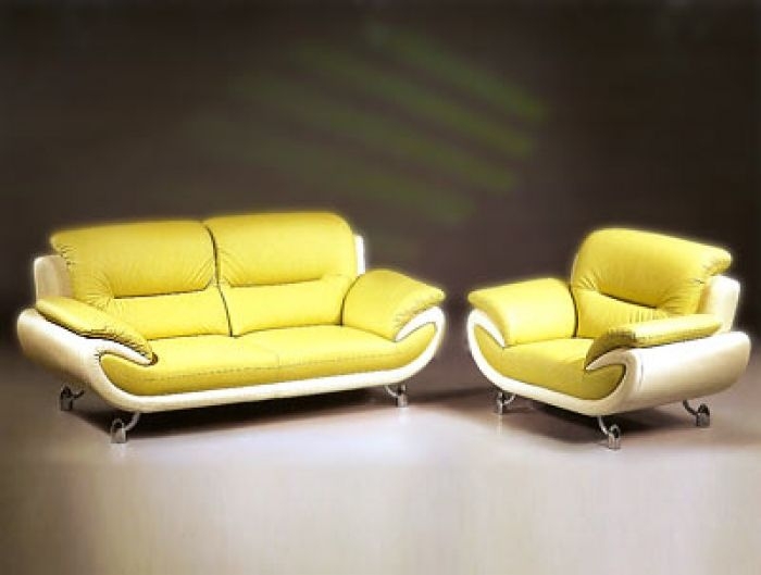 This well constructed sofa set has and exclusive modern design