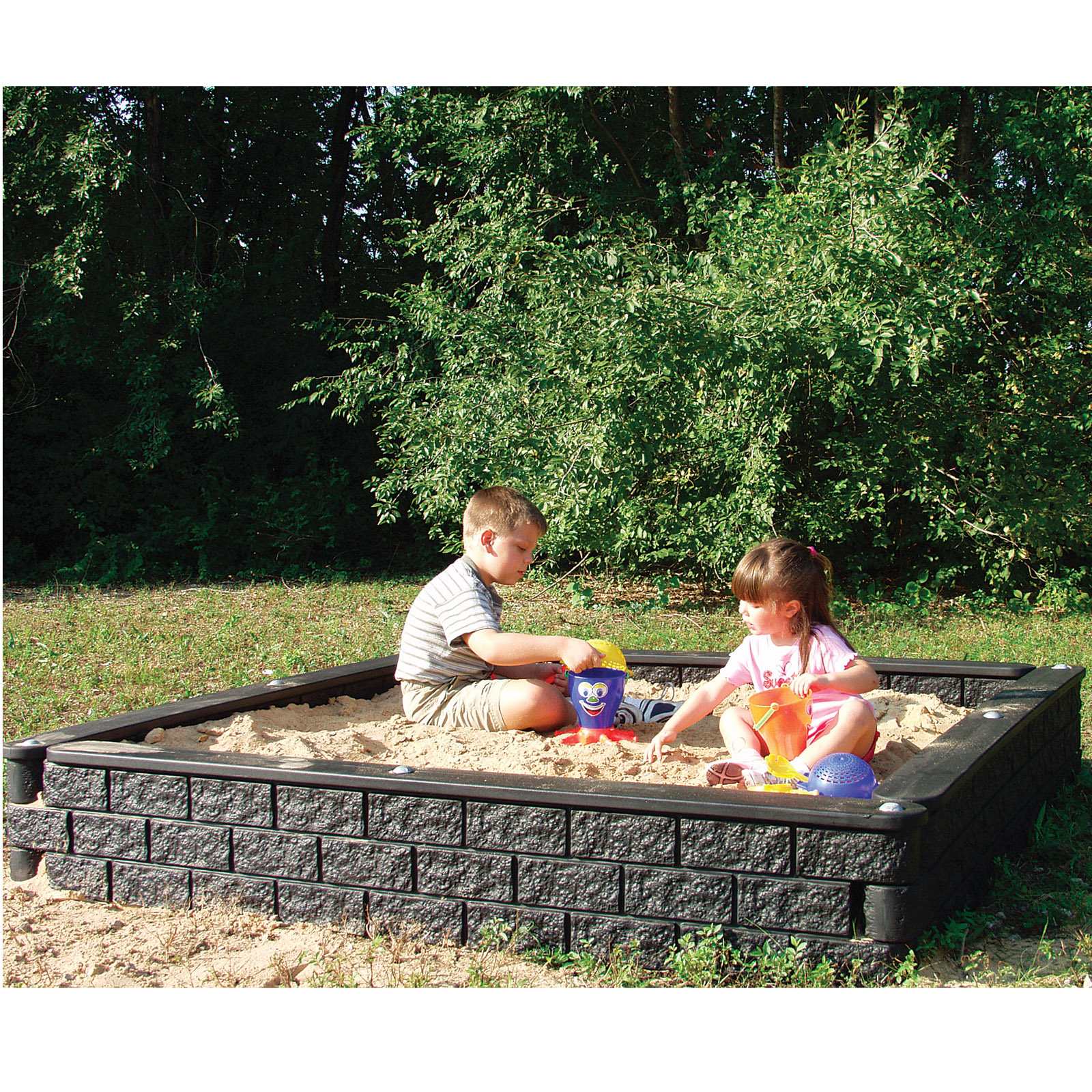 kids plastic sandbox