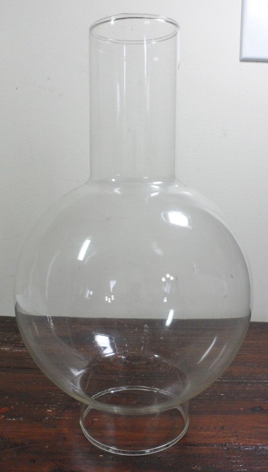 Bulbous clear glass oil kerosene lamp light hurricane chimney shade