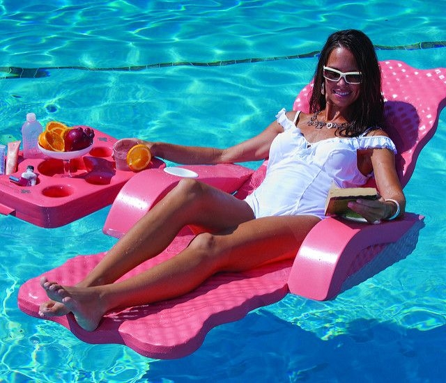 pool chairs with cup holders