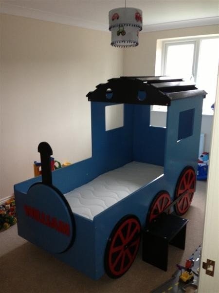 Kids train bed 1