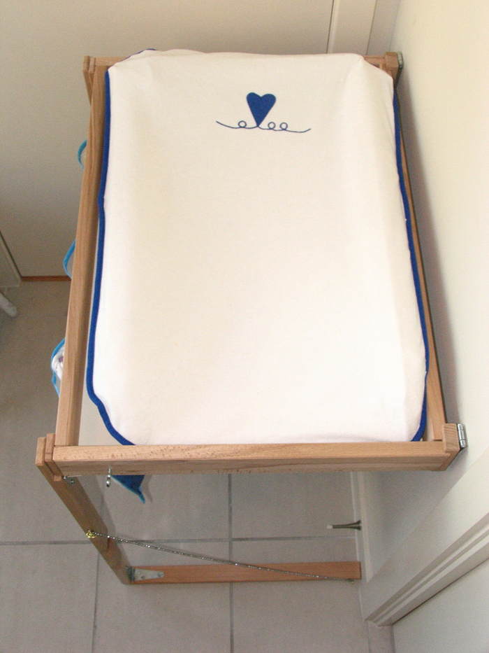 ikea foldable changing table