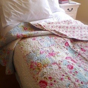 Home childrens girls bedding katie floral patchwork quilt 1