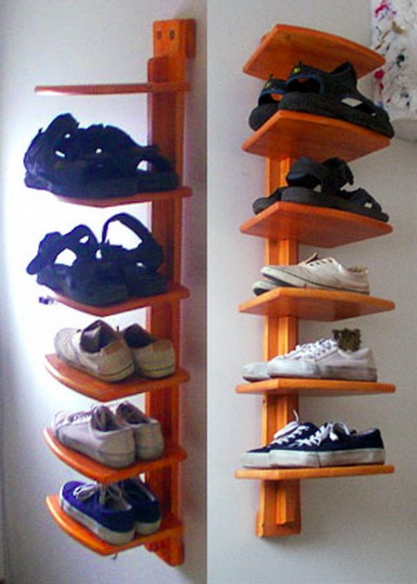Narrow space shoe rack