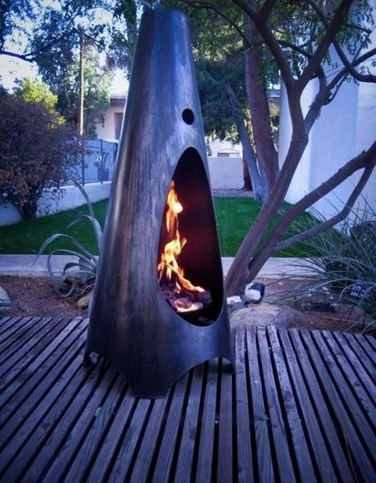 Unusual outdoor fireplaces made of steel modfires