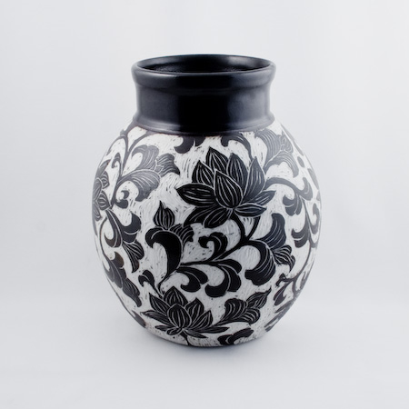 Black and white flower vase