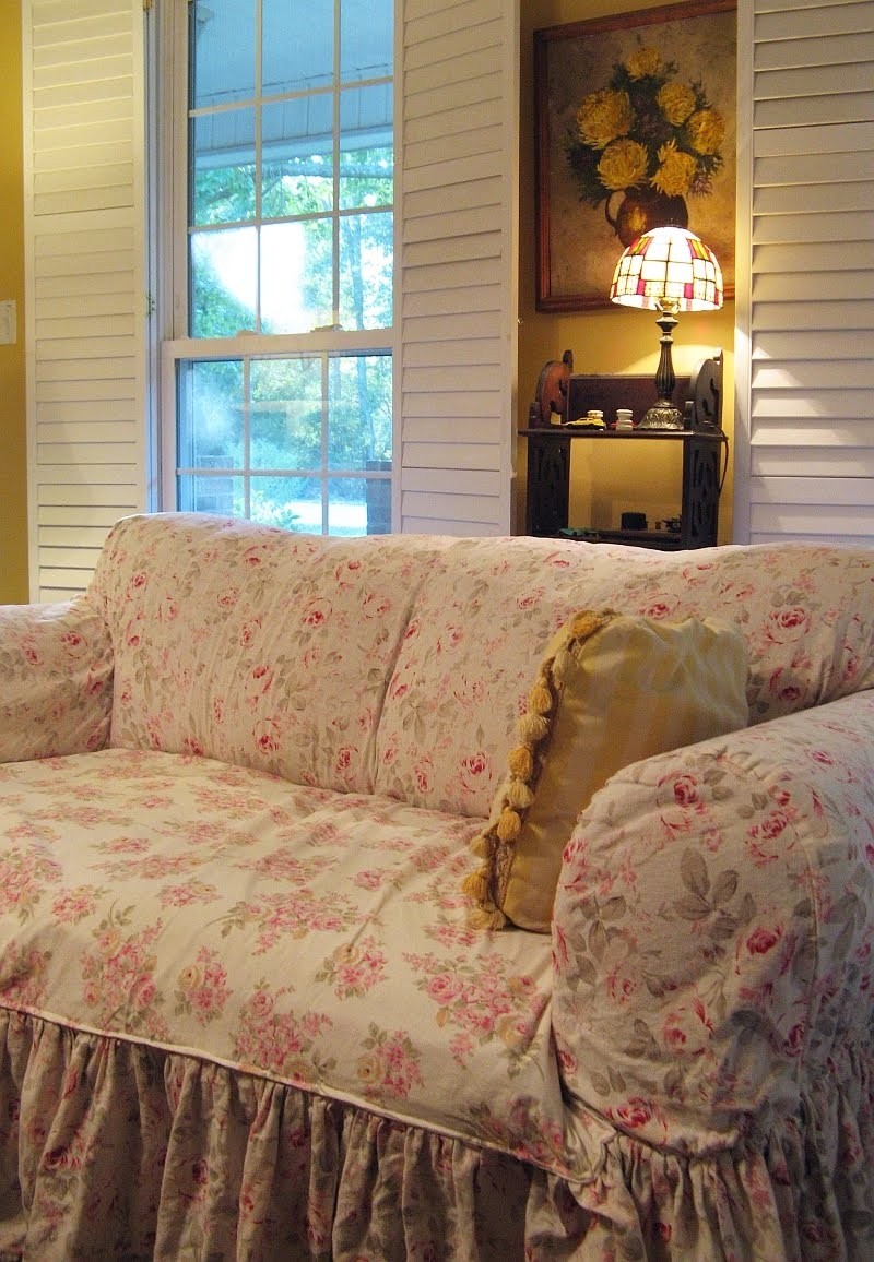 Cottage chic slipcovered furniture