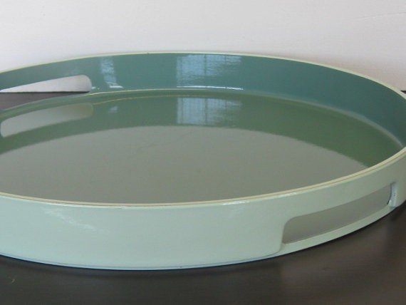 big round serving tray