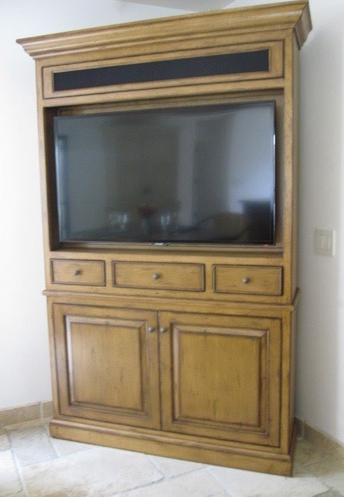 Alder corner tv cabinet 2 doors 3 drawers