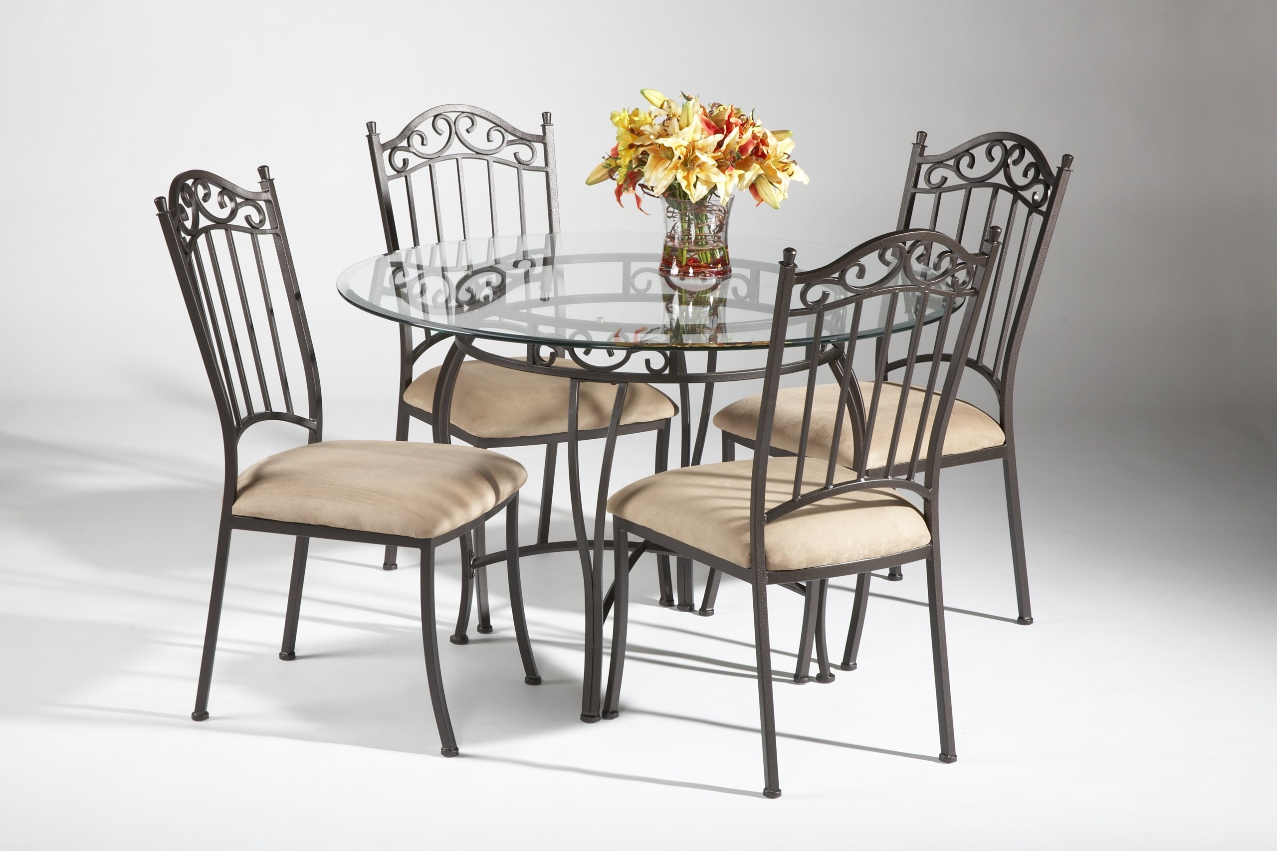 Iron round table store and chairs