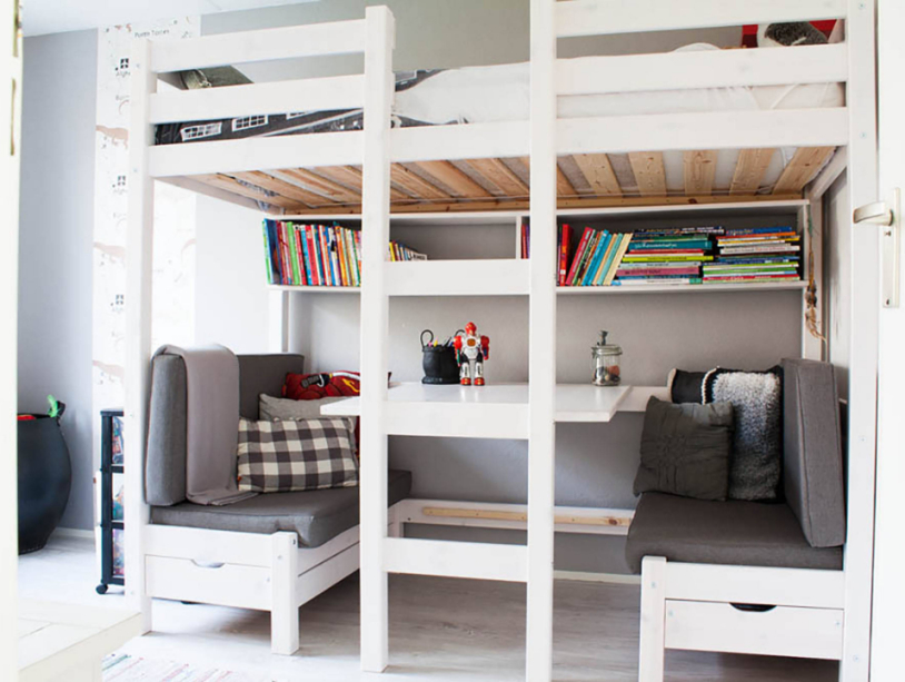 Loft bed with bed underneath