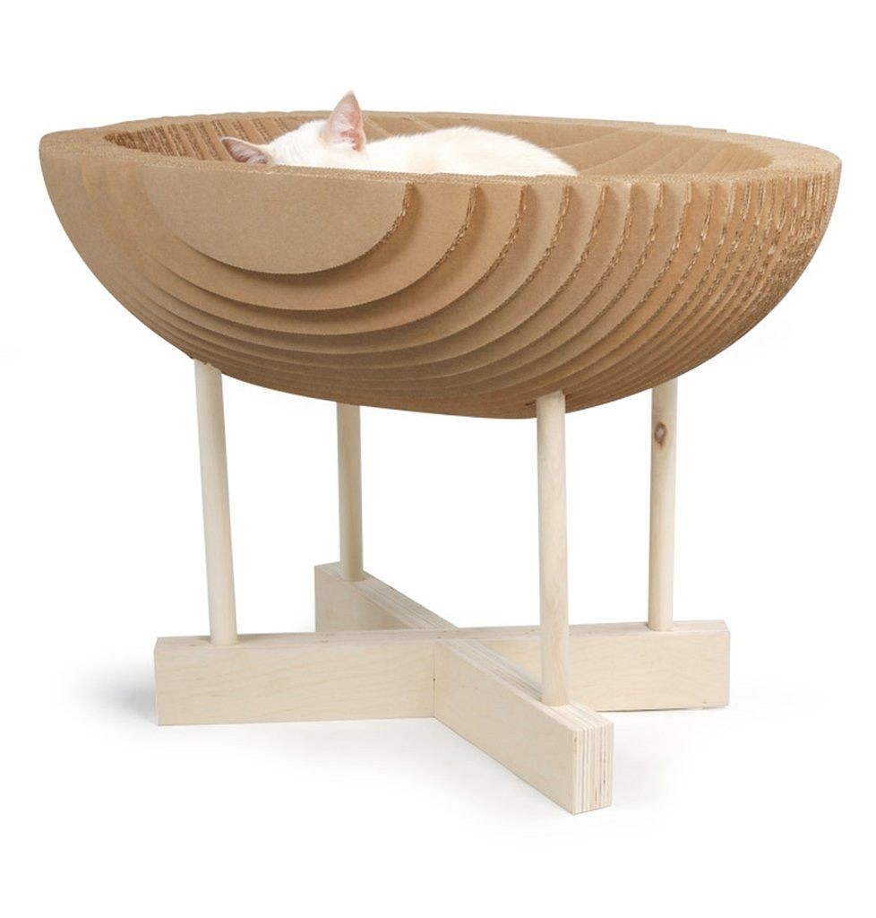 Recycled cardboard furniture and accessories for cats