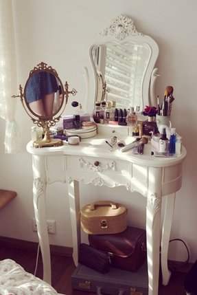 White Makeup Vanities - Foter