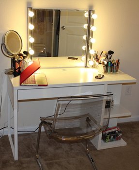 50 Best Makeup Vanity Table With Lights Ideas On Foter
