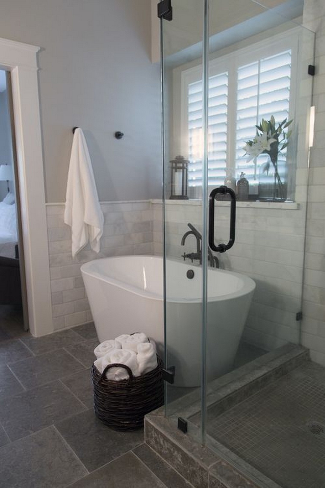 https://foter.com/photos/320/freestanding-bathtub.jpg