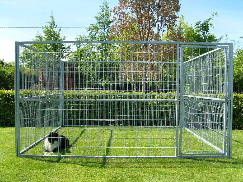 Portable shop cat fence