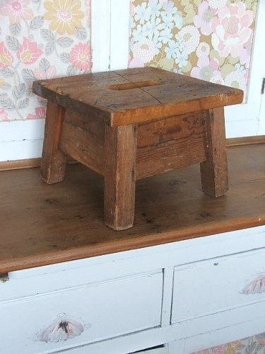 Small wooden stool 3
