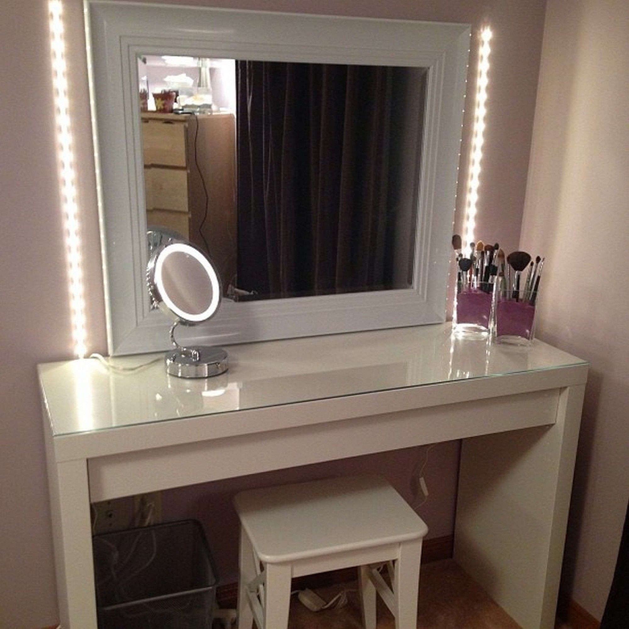 white light up vanity