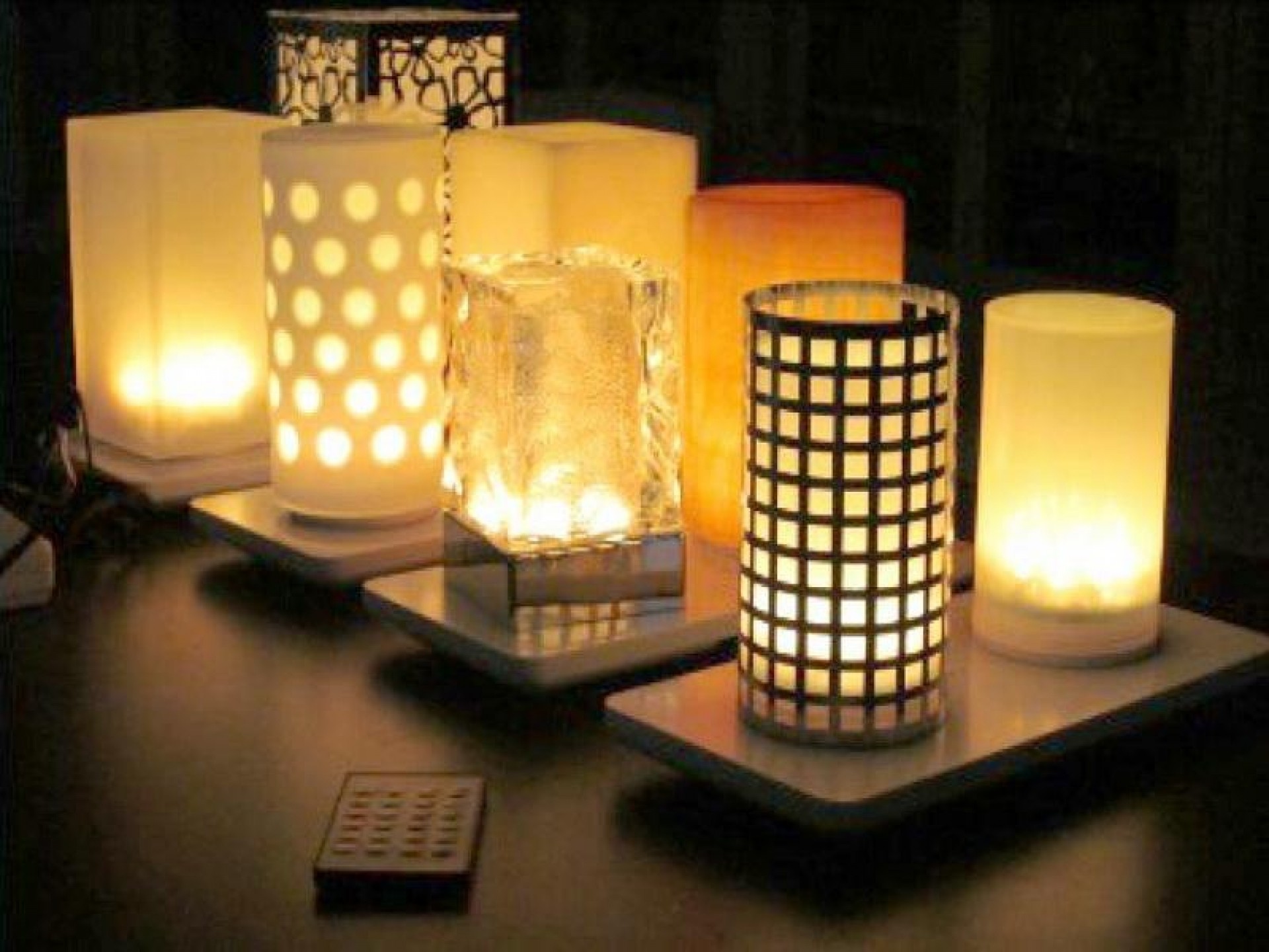 Cordless table lamps