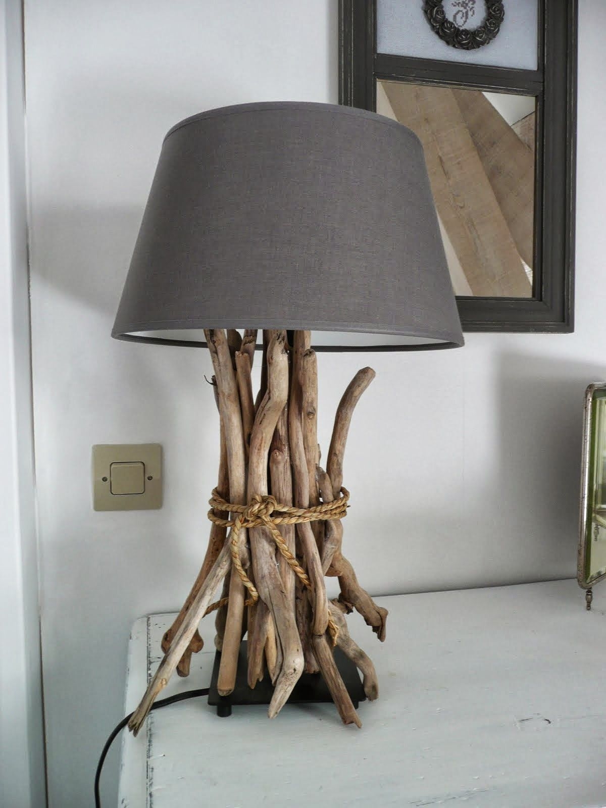 Driftwood lamp 14