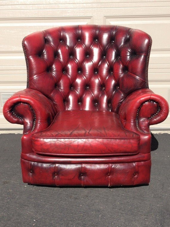 Tufted leather english monks chair