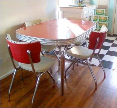 Retro 50's style online kitchen tables