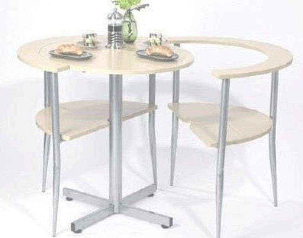 Small dining tables for small spaces