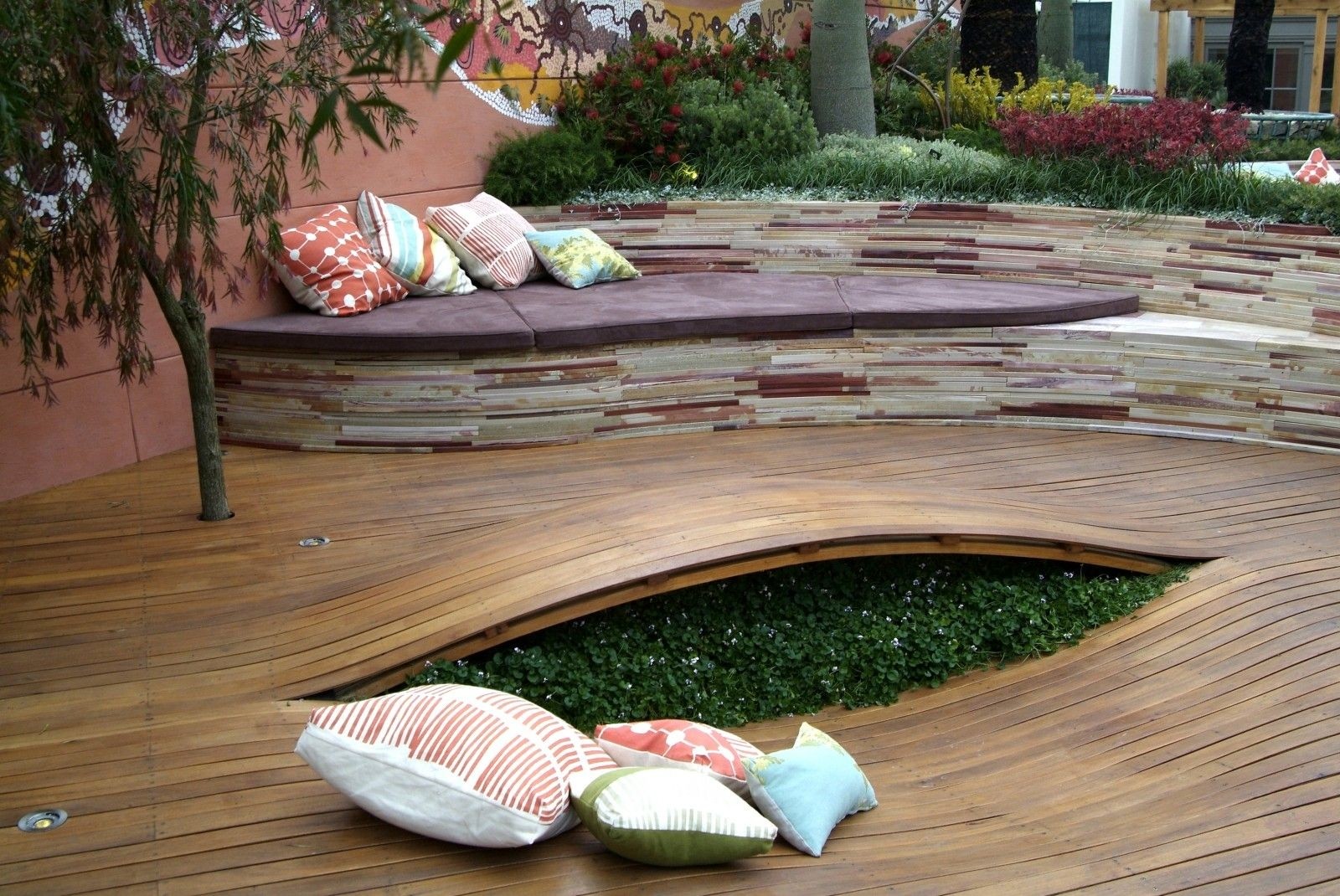 Curved Garden Benches - Ideas on Foter