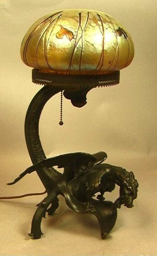 Dragon lamp post