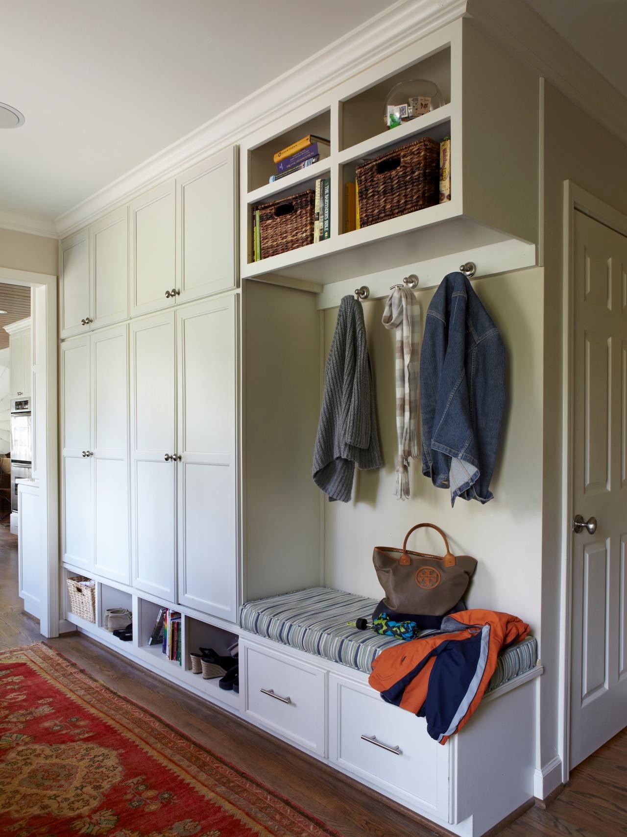 https://foter.com/photos/325/shoe-cabinet-with-doors-14.jpg