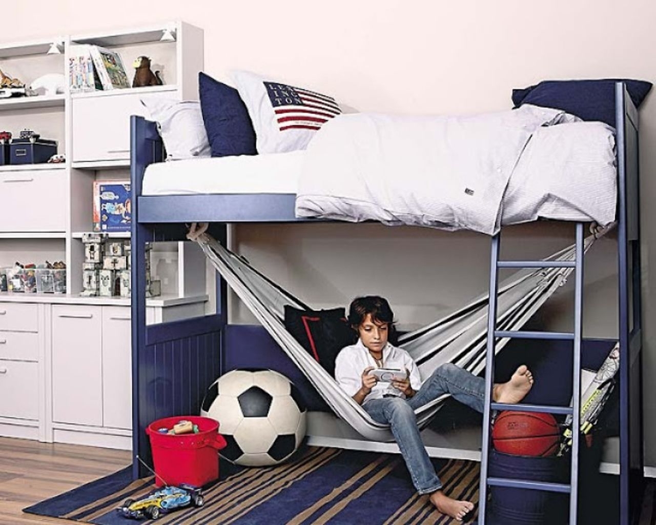 Loft bed with bed underneath 4