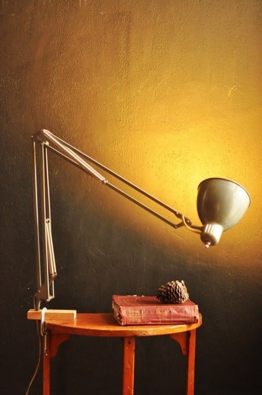 Drafting table lamps
