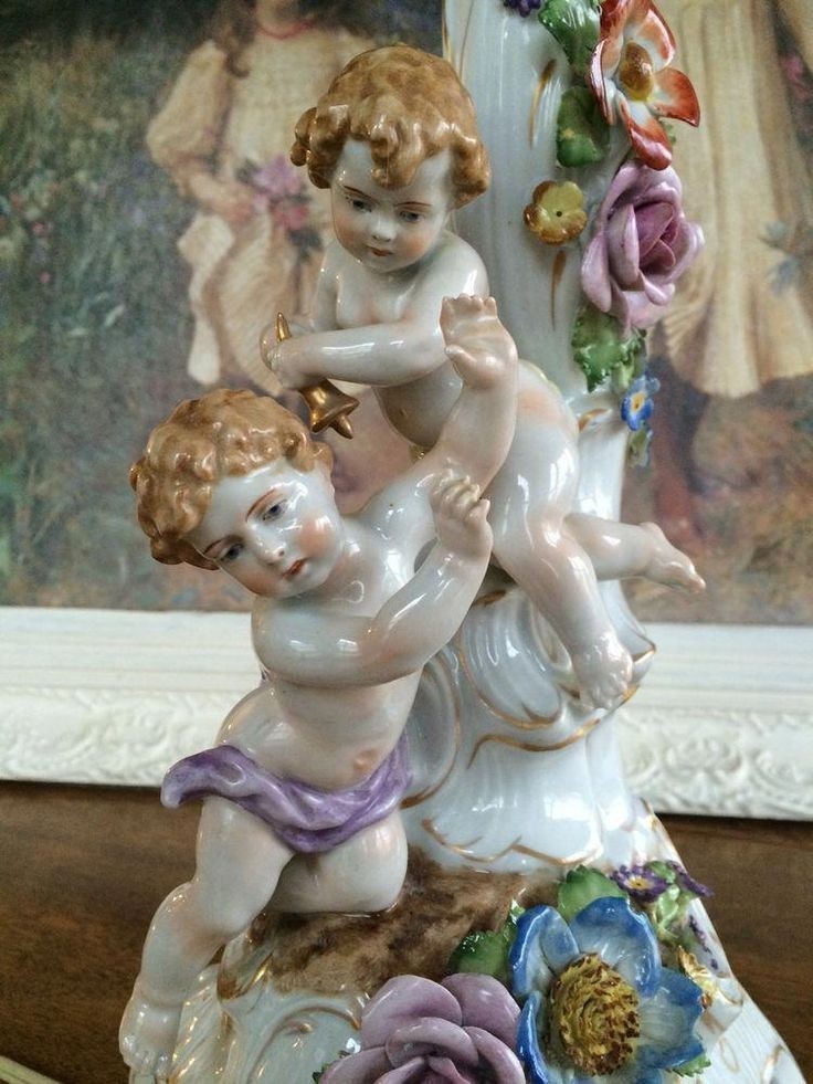 Porcelain figurine lamp 6