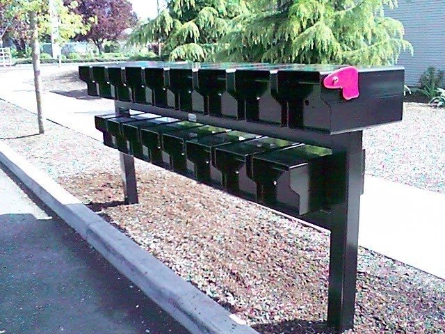 Multiple mailbox post 8