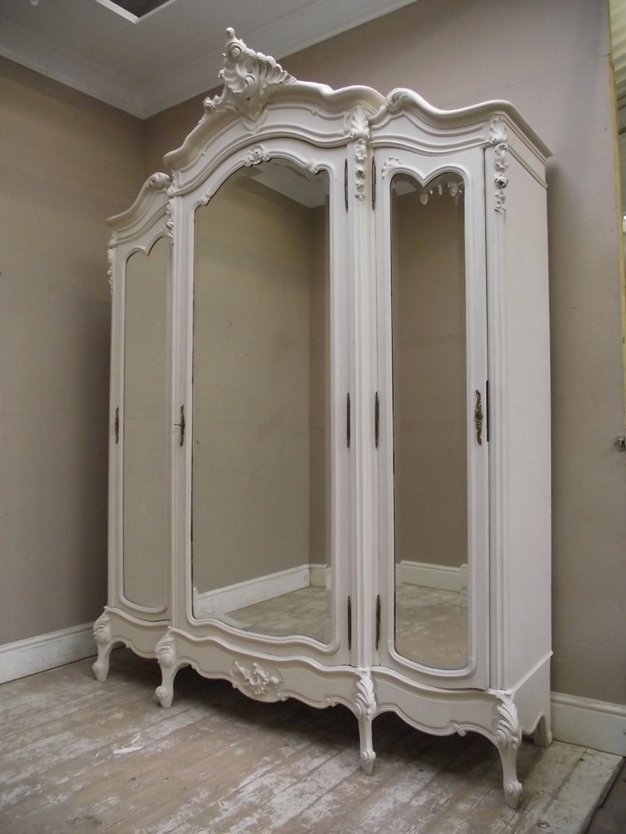 Clothes Armoire With Mirror