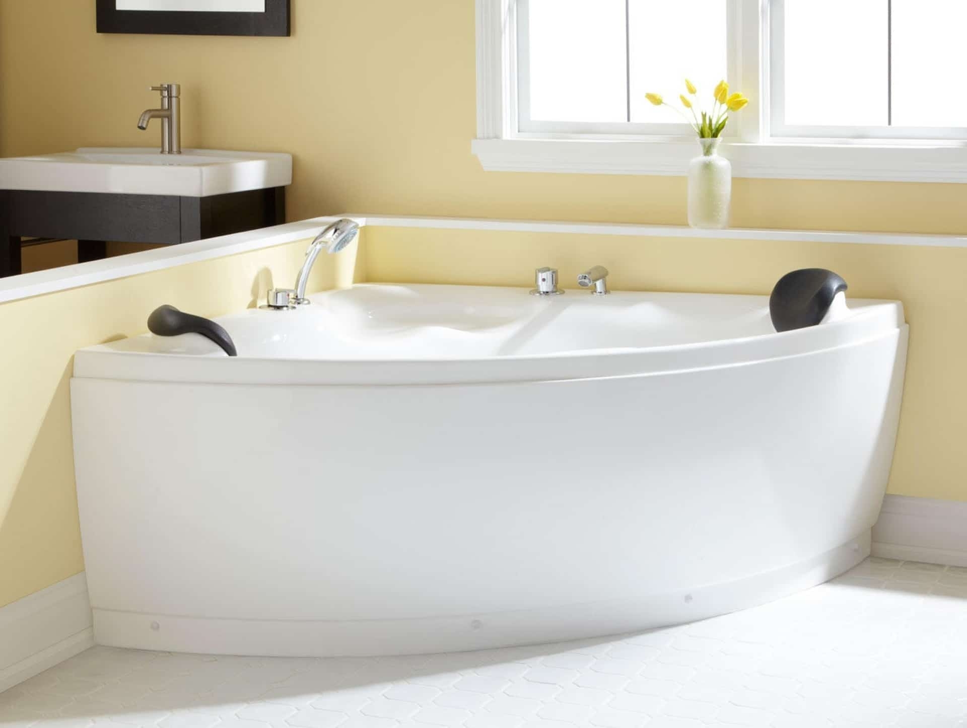 https://foter.com/photos/332/corner-freestanding-tub-4.jpg