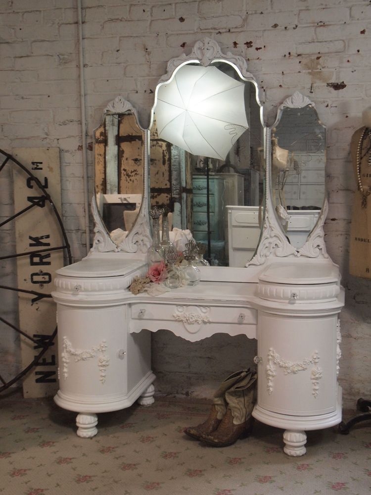 Antique White Bedroom Vanity - Foter