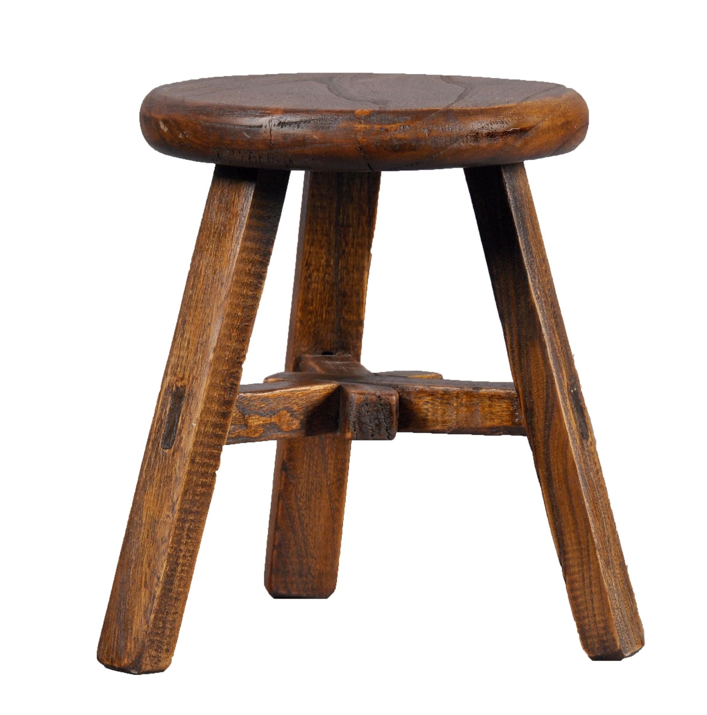 Short wood stool 38